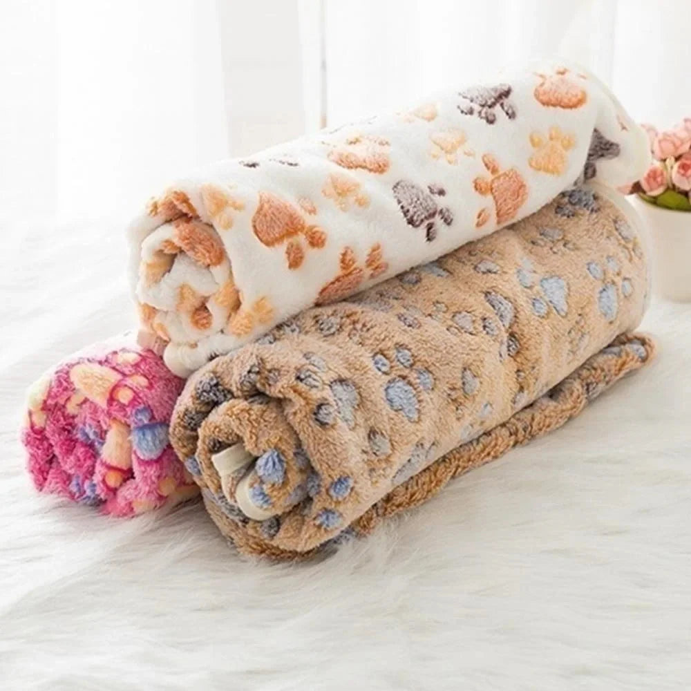 Ultra-Soft Fleece Pet Blanket: Cozy Paw Print Mat & Sleep Cover