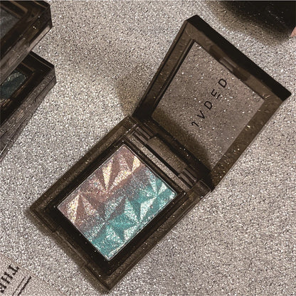 Chameleon Gradient Eyeshadow Palette Glitter Smokey Silver Blue Highlighter Metallic Pearlescent Eyes Makeup Lasting Brightening