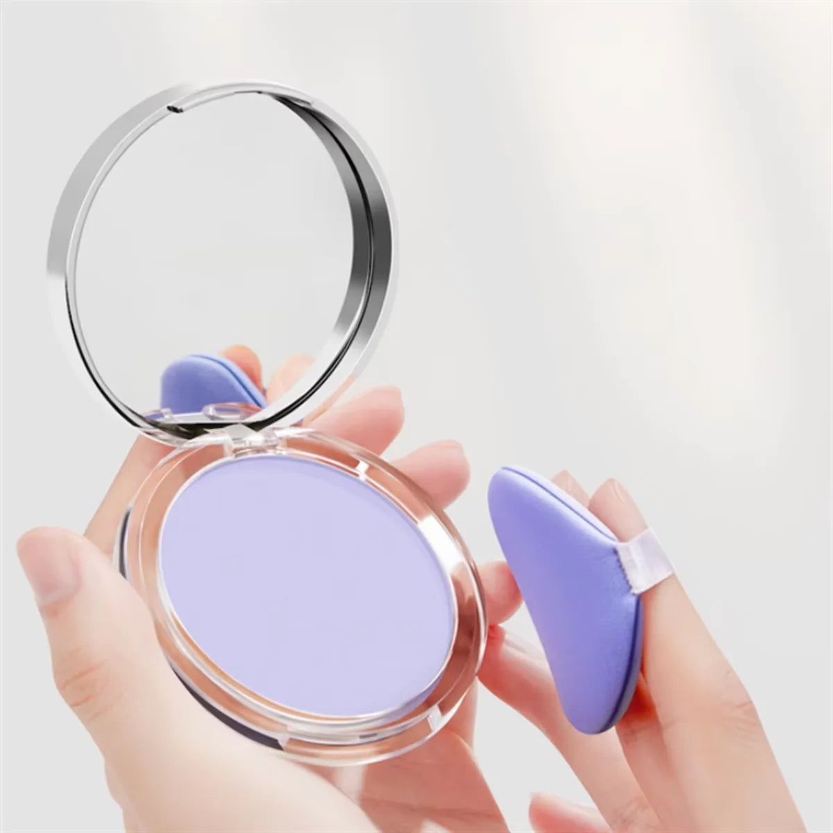 Delicate Two-Color Compact Powder Lightweight Natural Makeup Setting Portable Aesthetic Beauty Tool Smooth Transition