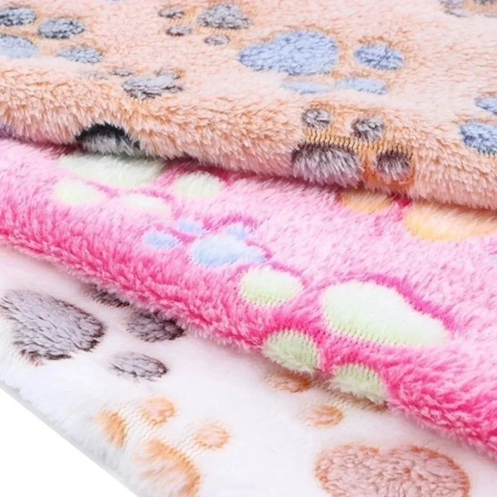 Ultra-Soft Fleece Pet Blanket: Cozy Paw Print Mat & Sleep Cover