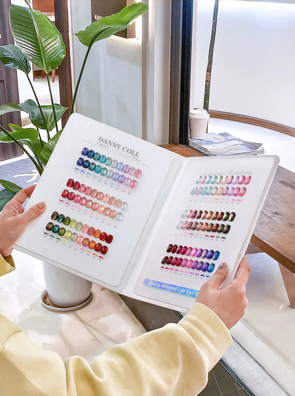 High End 9D Cat Eye Gel Polish Set With Color Board  Magnetic Gel Nail Set Luxury Cat's Eye Gel Soak Off UV LED Nail Varnish
